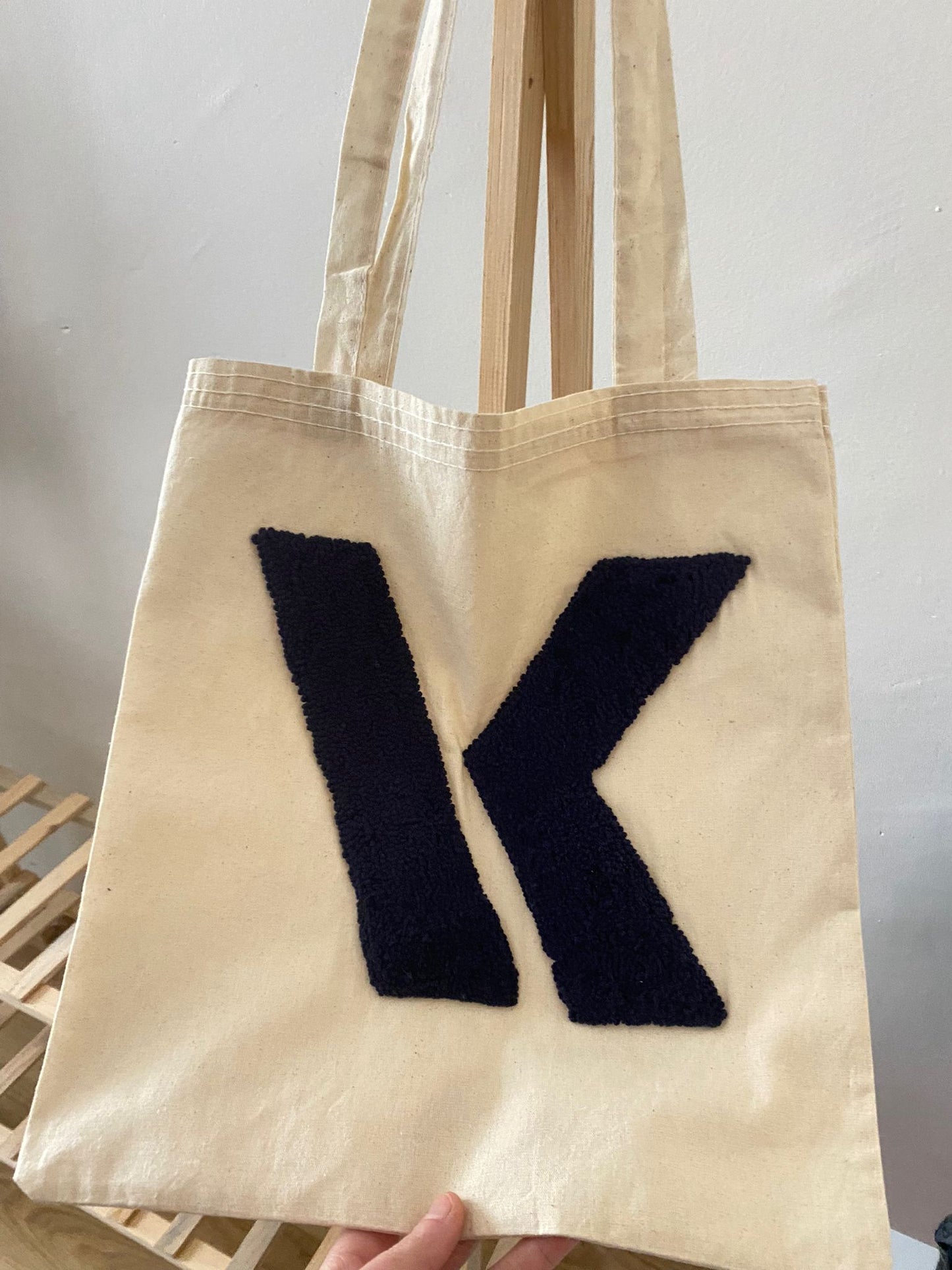 TOTE BAG PUNCH NEEDLE VK AZUL MARINO